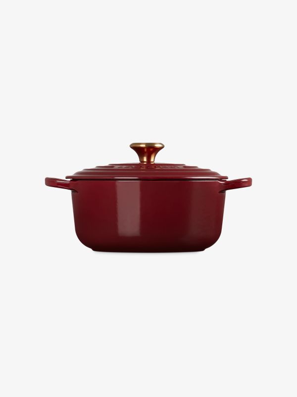 Une rôtissoire bordeaux, LE CREUSET
