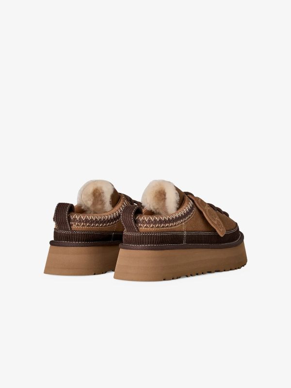 Chaussures d'hiver "Heritage Lace-Up" camel, UGG