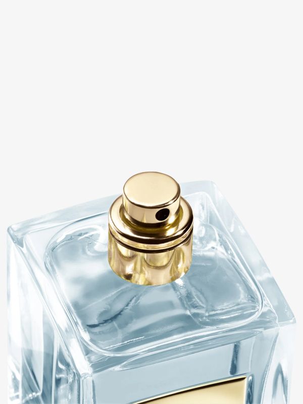 Iris Bleu, ARMANI PRIVÉ