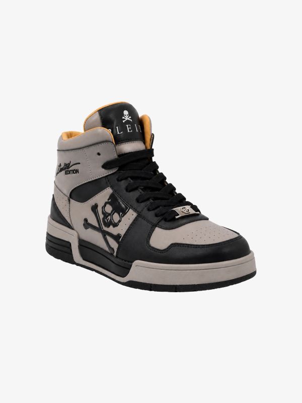 Sneaker schwarz