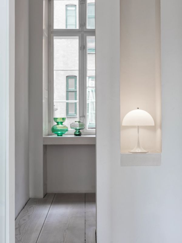 Tischlampe PANTHELLA 320 weiss, LOUIS POULSEN