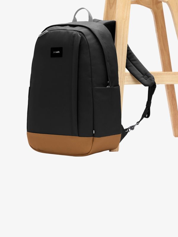 Rucksack GO 25L Backpack schwarz, PACSAFE
