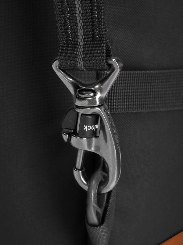 Sac à dos GO Carry-on Backpack 44L noir, PACSAFE