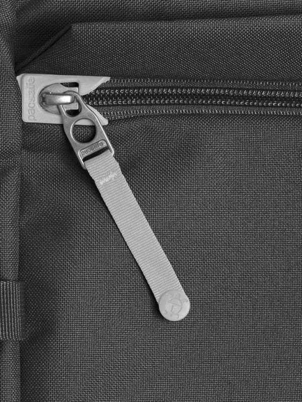 Sac à dos GO Carry-on Backpack 44L noir, PACSAFE