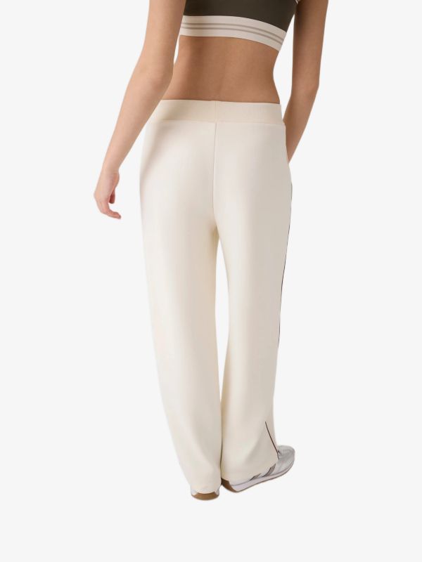 Hose GUESS Jogginghose aus Modal-Mischgewebe beige, GUESS