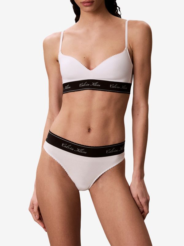 String weiss, CALVIN KLEIN