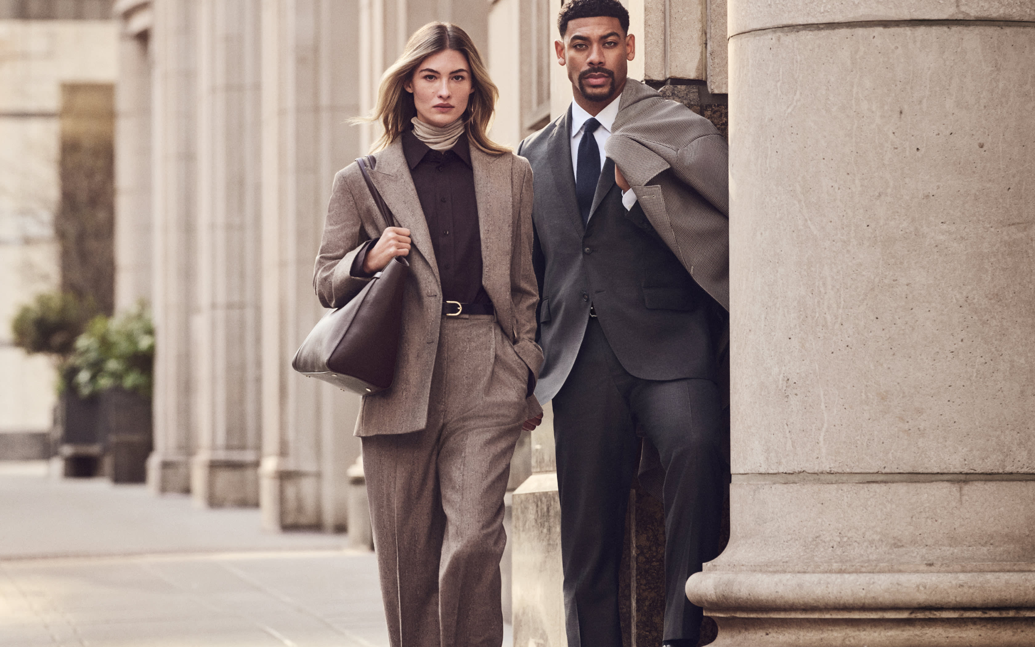 BOSS is for all those who live a self-determined life with style, passion and determination. The modern designs of the collections offer the inspiring BOSS of today a complete wardrobe.