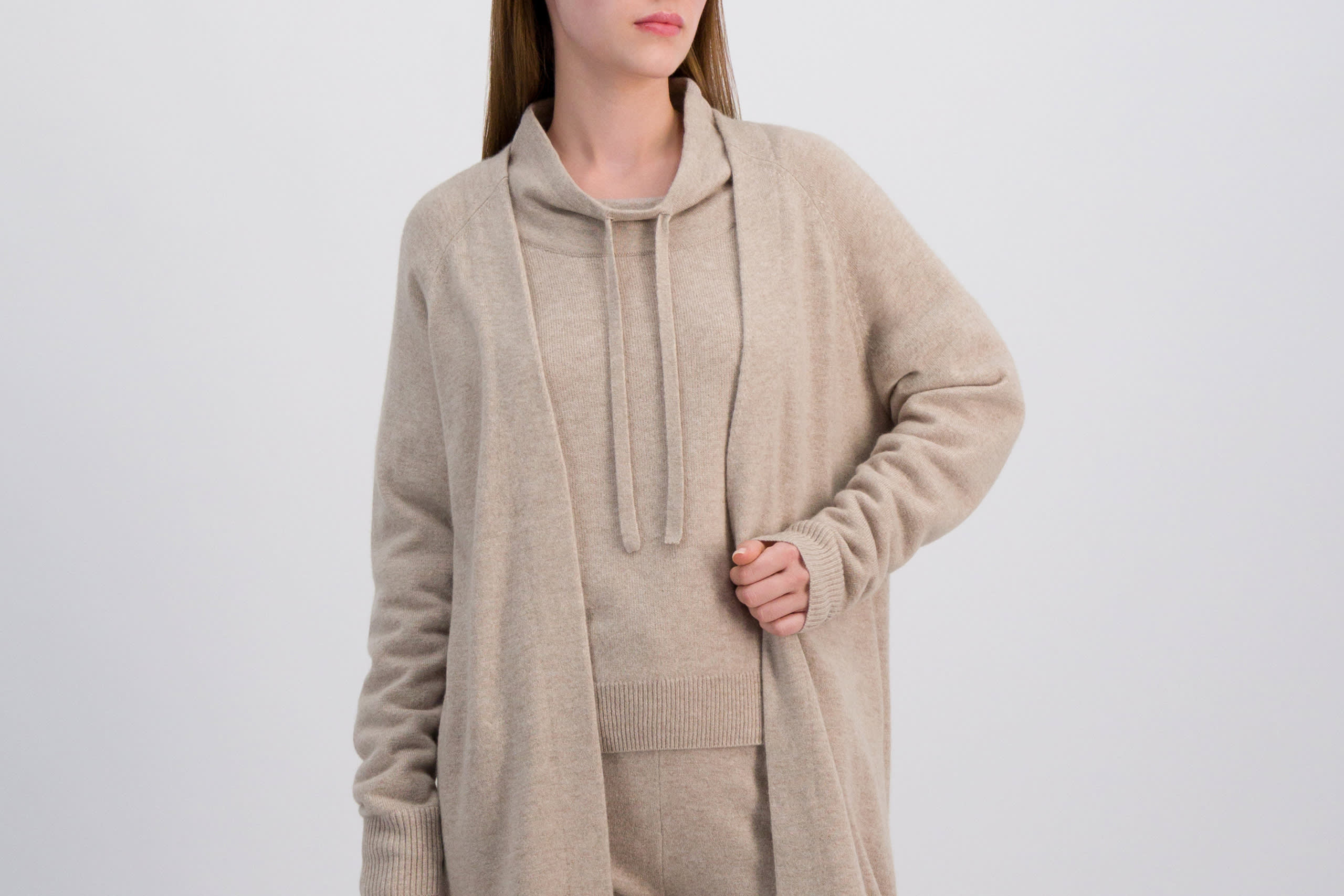 Hochwertige Materialien und aufwendige Verarbeitung zeichnen die Damen Globus Kollektion aus. Von faszinierenden Einflüssen inspiriert, lässt sie Raum für Individualität.